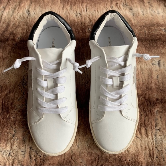 Madden Girl by Steve Madden Larrk Star Sneaker - Picture 3 of 13